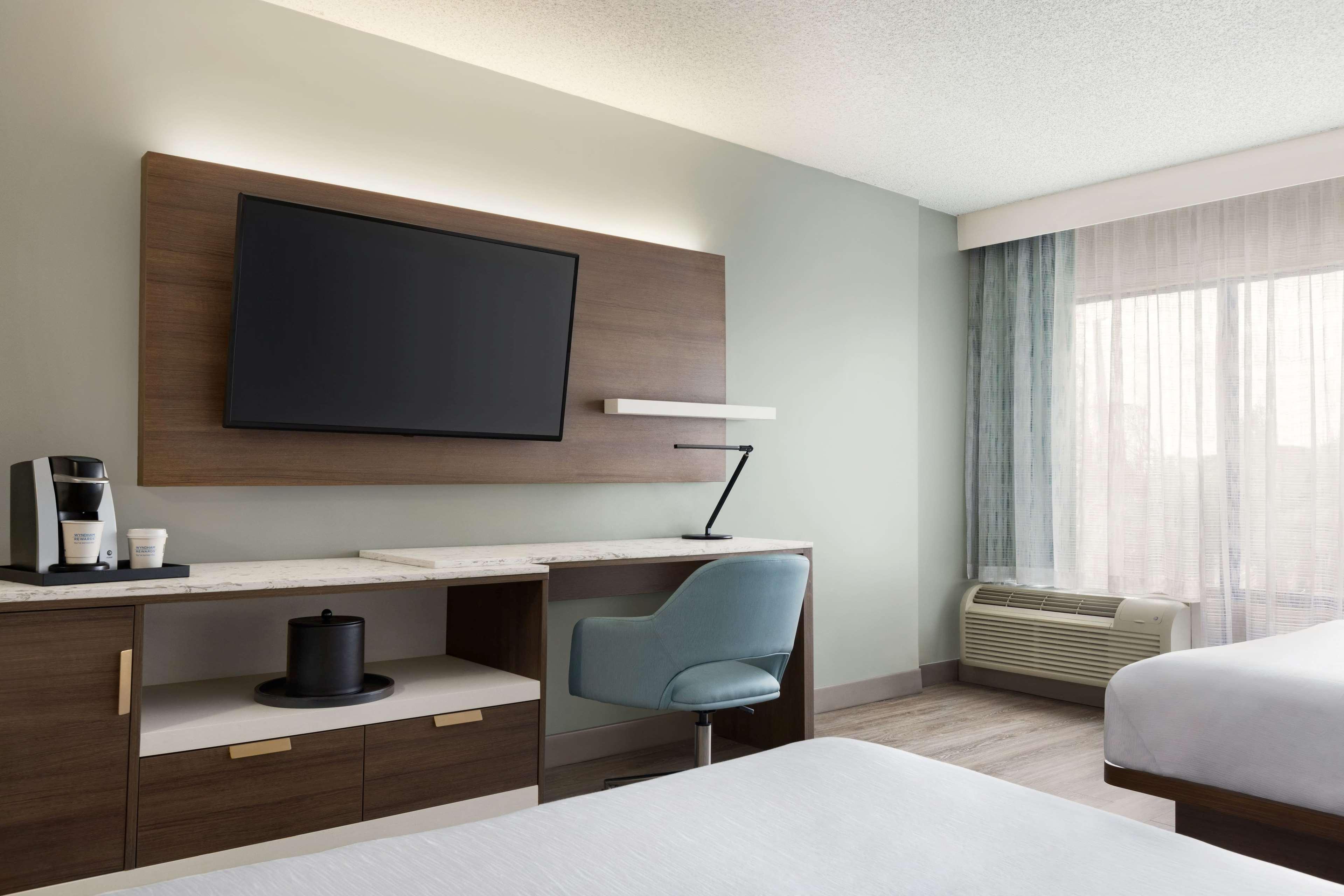 Wyndham Garden Totowa Otel Dış mekan fotoğraf