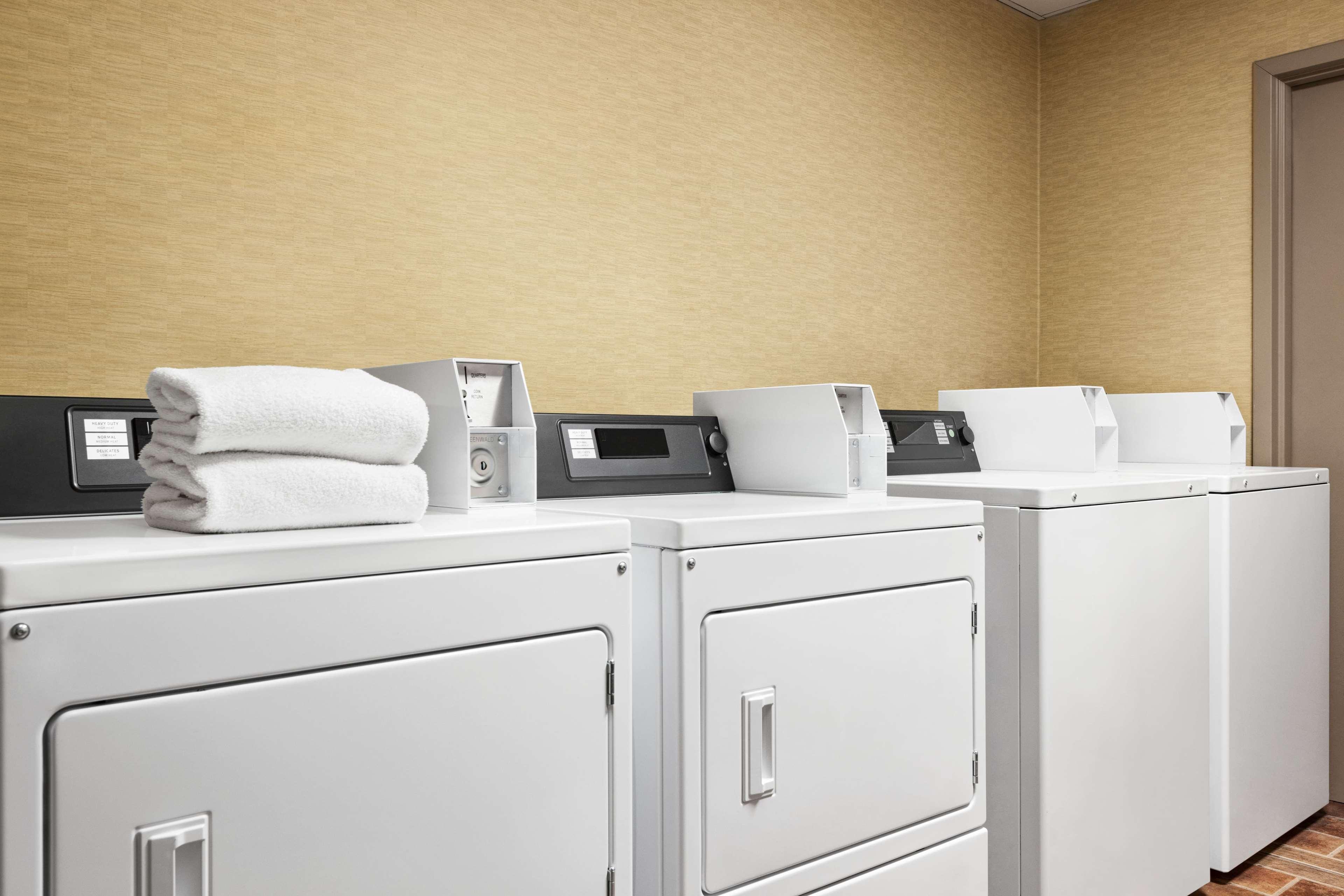 Wyndham Garden Totowa Otel Dış mekan fotoğraf